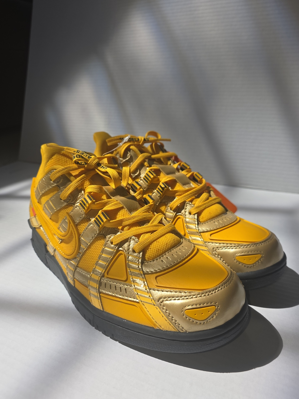 Nike x Off-White Air Rubber Dunk “University Gold”